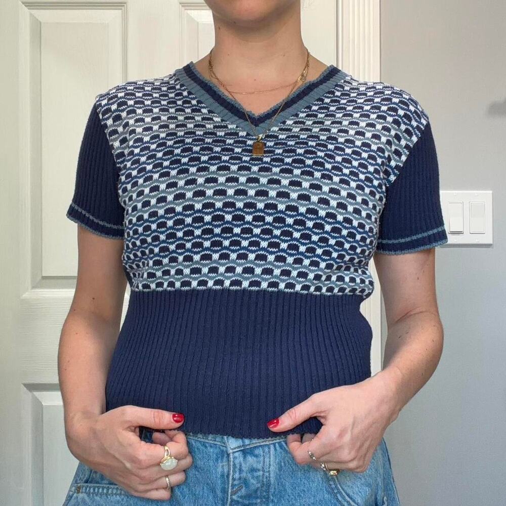 La express vintage sweater tee